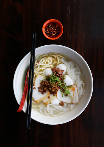 Kway teow mee at Mamak. Photo/William Chen.