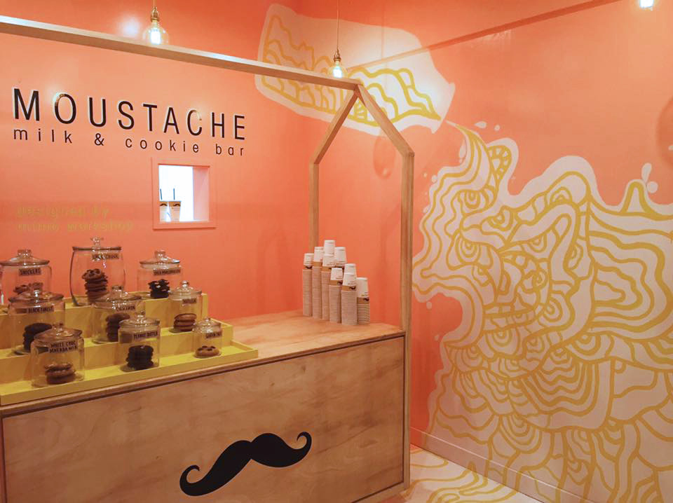 Moustache-cookie-bar