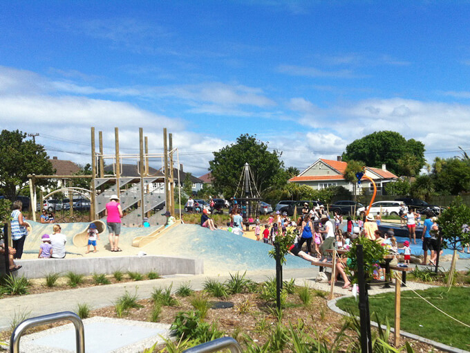 Splash pads and outdoor pools: Where to cool off with the kids in Auckland