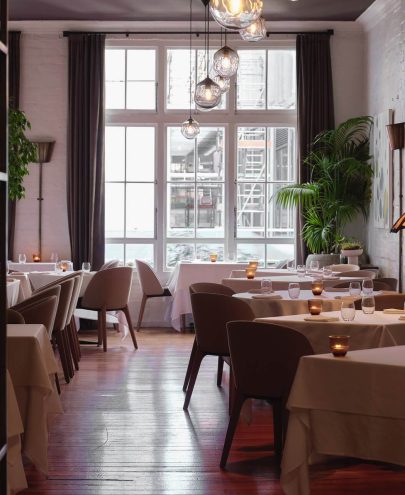 Vanishing Tablecloths